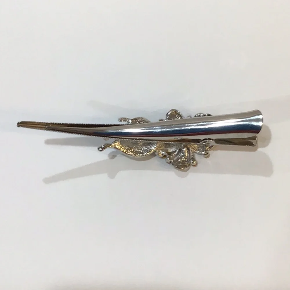 BIG floral enamel hair clip EUC